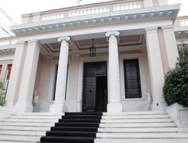 Σκληρή απάντηση Μαξίμου προς Γ. Στουρνάρα: «Ο,τι κι αν πει δεν έχει απολύτως καμία σημασία»